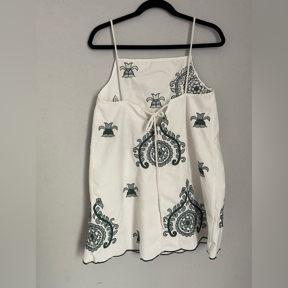 Zara Elegant White and Green Embroidered Women's Dress Size M - Picture 8 of 14